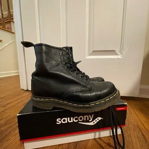 Dr. Martens 1460 SMOOTH LEATHER LACE UP BOOTS